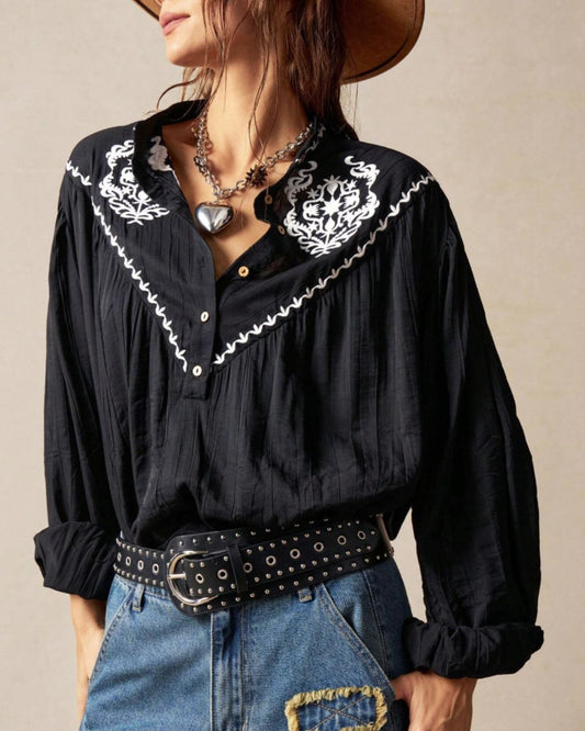 Embroidered Button-Front Top – Effortlessly Laidback with a Touch of Detail